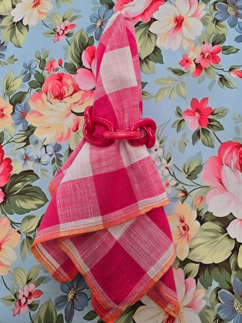 Pink Acrylic Chain Napkin Ring - Set of 4
