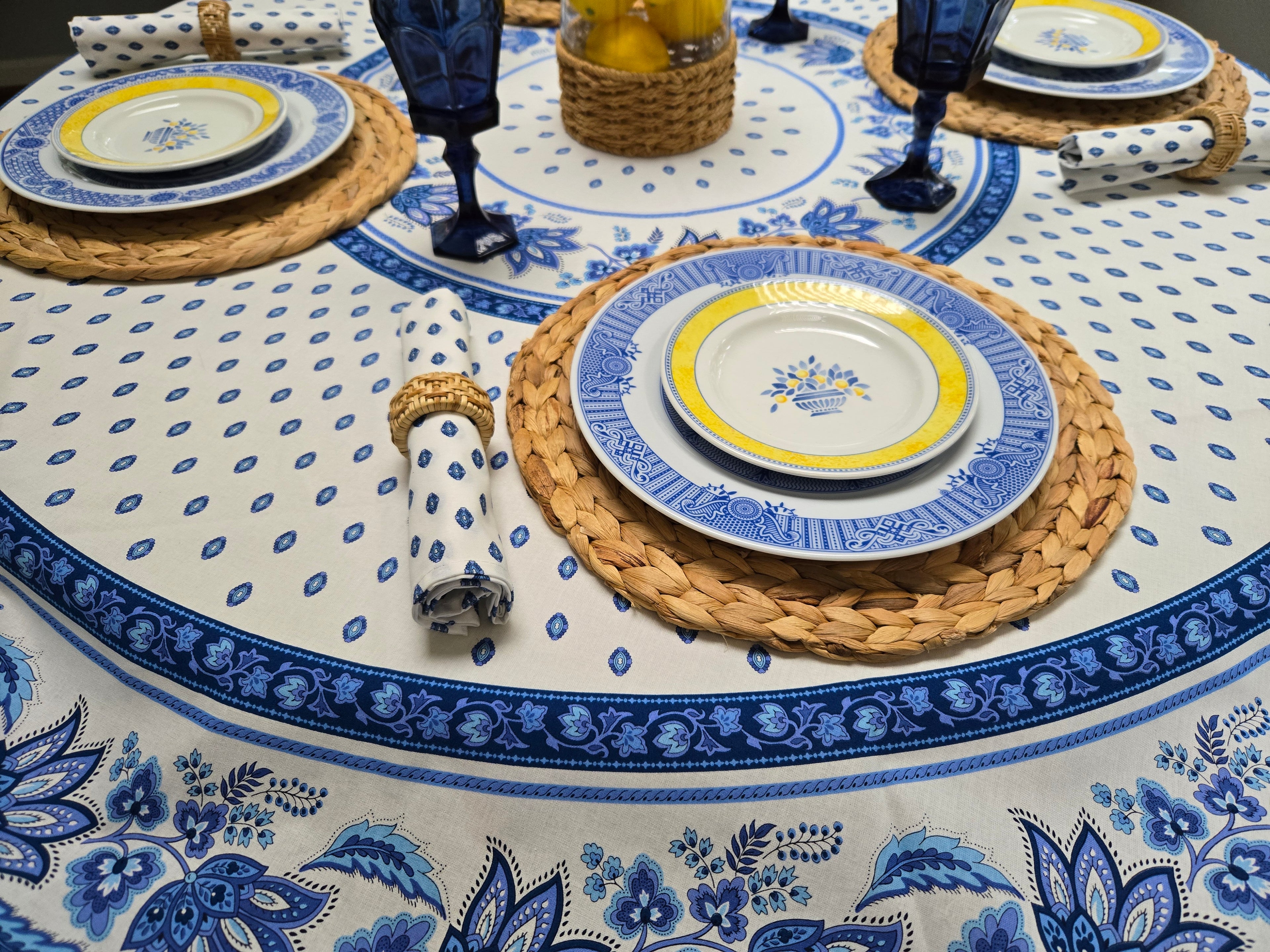 Lisa Tablecloth Blue & White