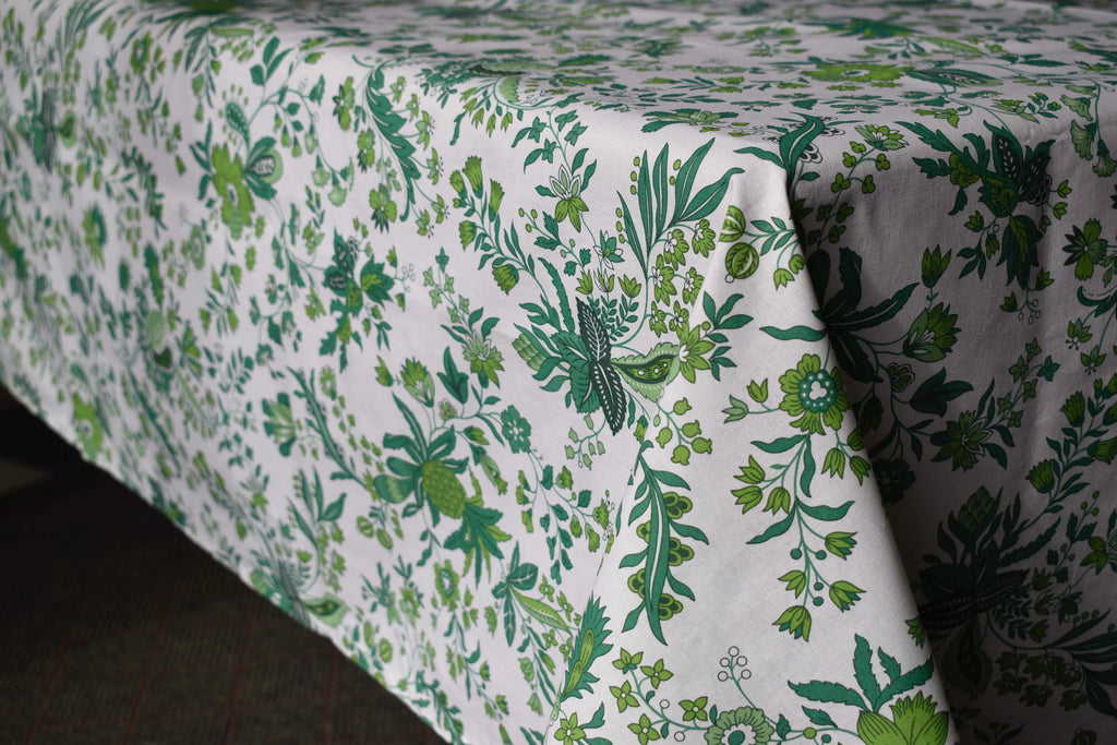 Versailles Tablecloth Green & White